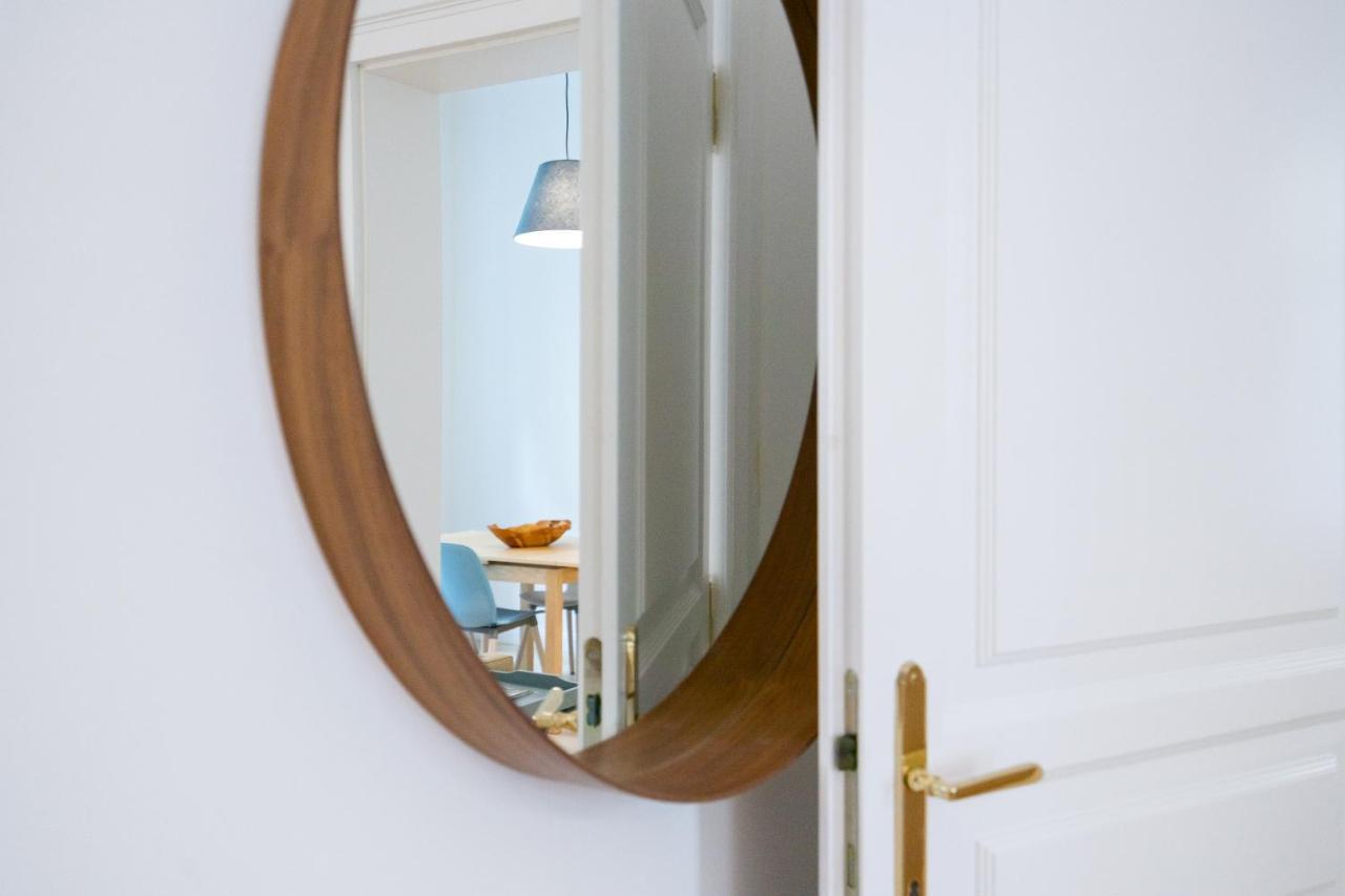 Cottageviertel - Stilvolles Apartment In Parknahe Wien Eksteriør billede